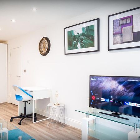 The 'Pinky' - Beautiful 1 Bed Apartment In Hatfield - Free Parking - Near Uni & Business Park - Big Savings On Long Stays Ngoại thất bức ảnh