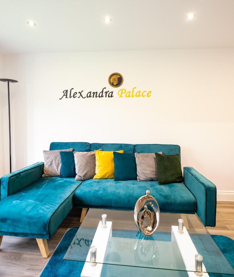 The 'Pinky' - Beautiful 1 Bed Apartment In Hatfield - Free Parking - Near Uni & Business Park - Big Savings On Long Stays Ngoại thất bức ảnh