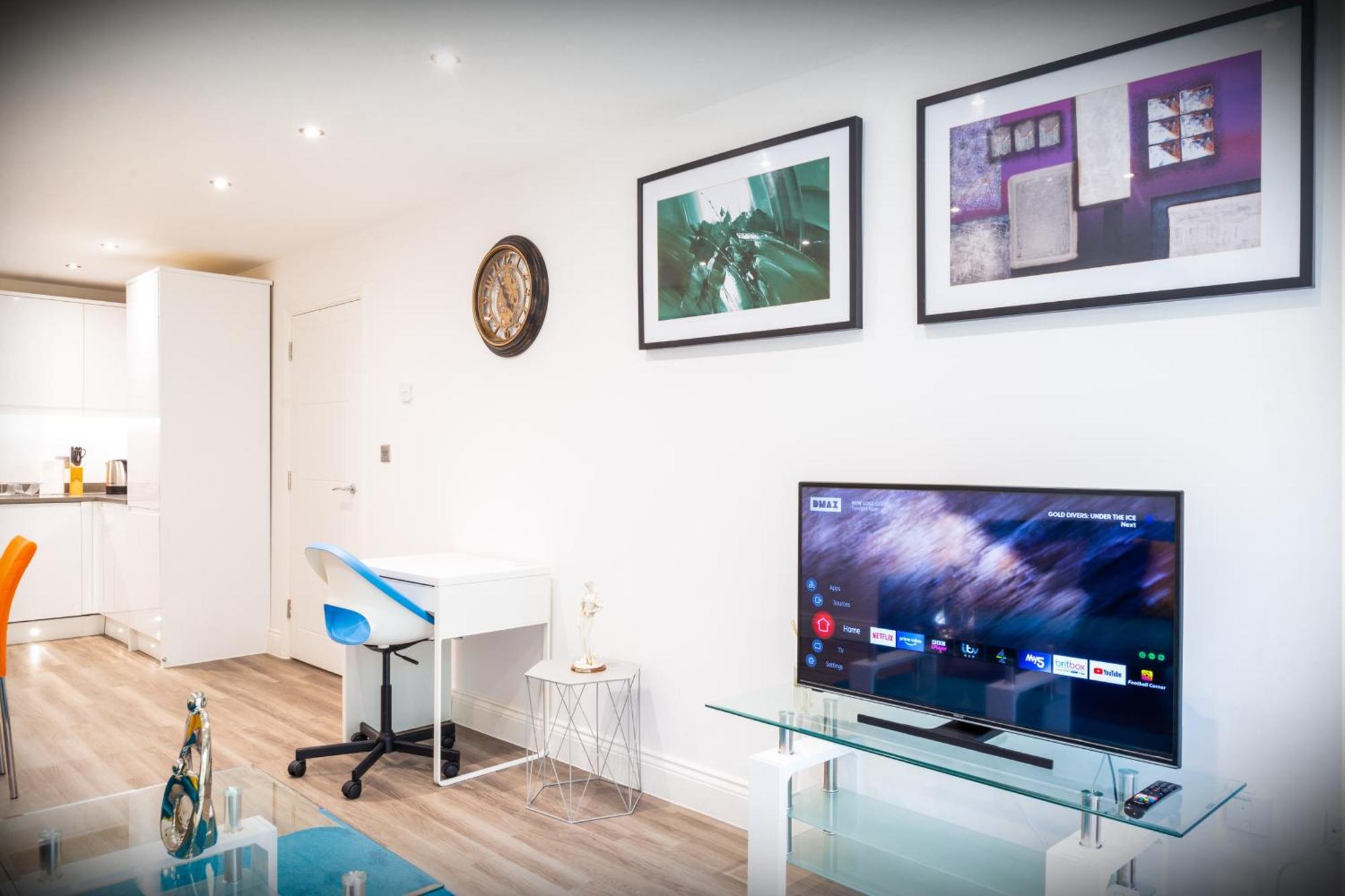 The 'Pinky' - Beautiful 1 Bed Apartment In Hatfield - Free Parking - Near Uni & Business Park - Big Savings On Long Stays Ngoại thất bức ảnh